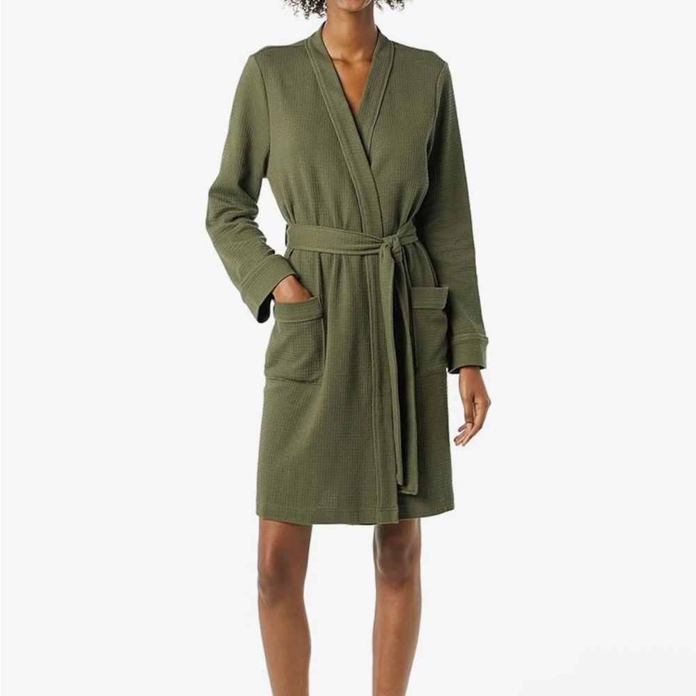 Amazon Essentials Waffle Robe - Picture 5 of 7